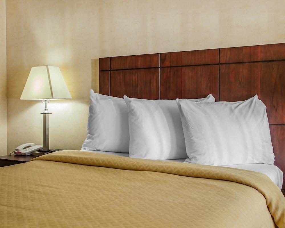 Days Inn By Wyndham Pottstown Eksteriør bilde
