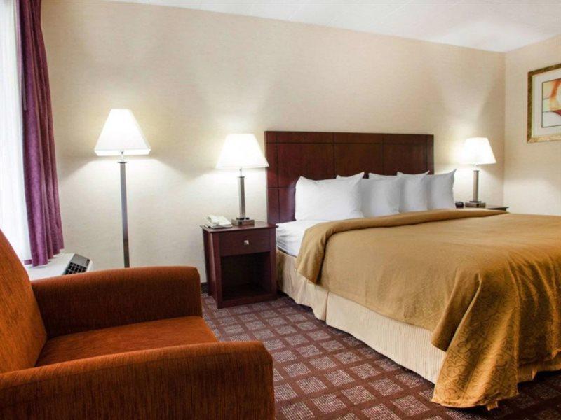 Days Inn By Wyndham Pottstown Eksteriør bilde