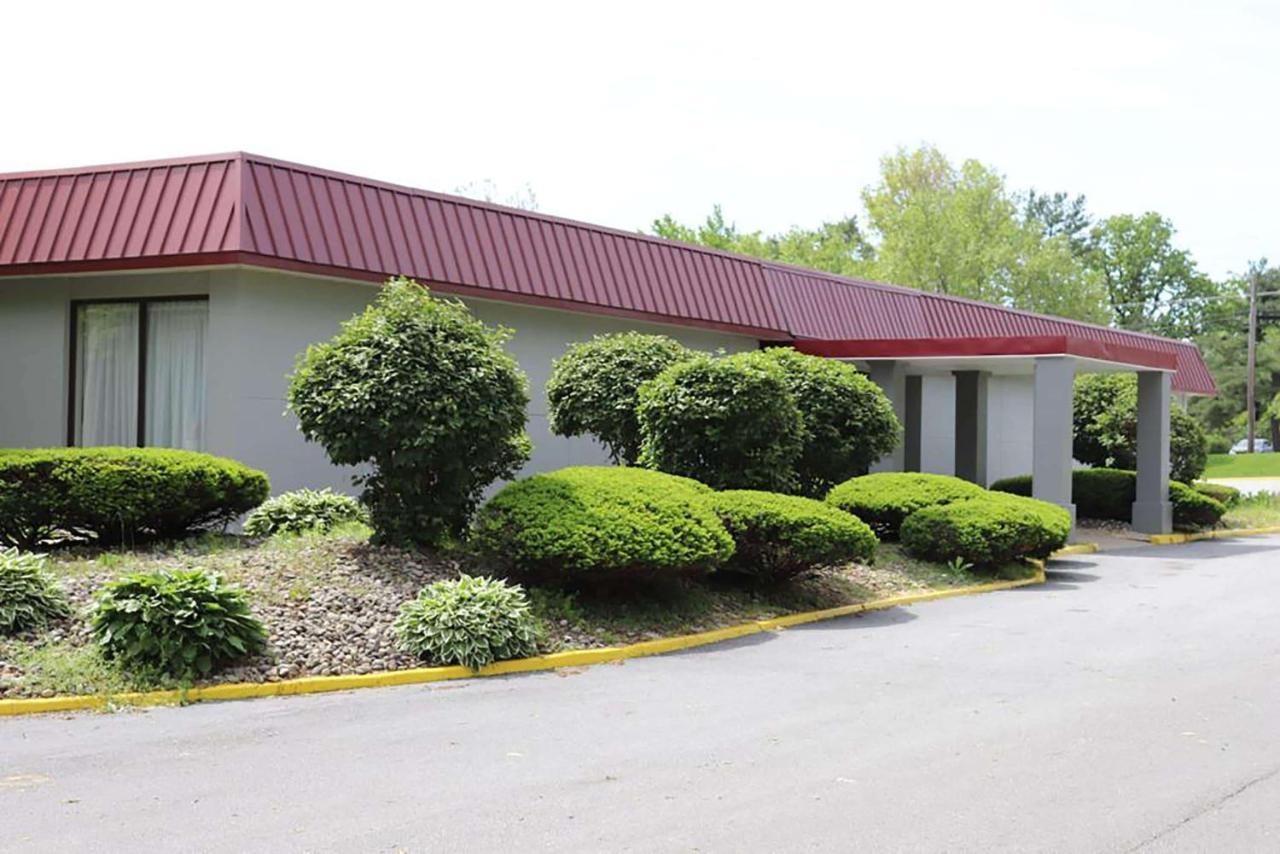 Days Inn By Wyndham Pottstown Eksteriør bilde