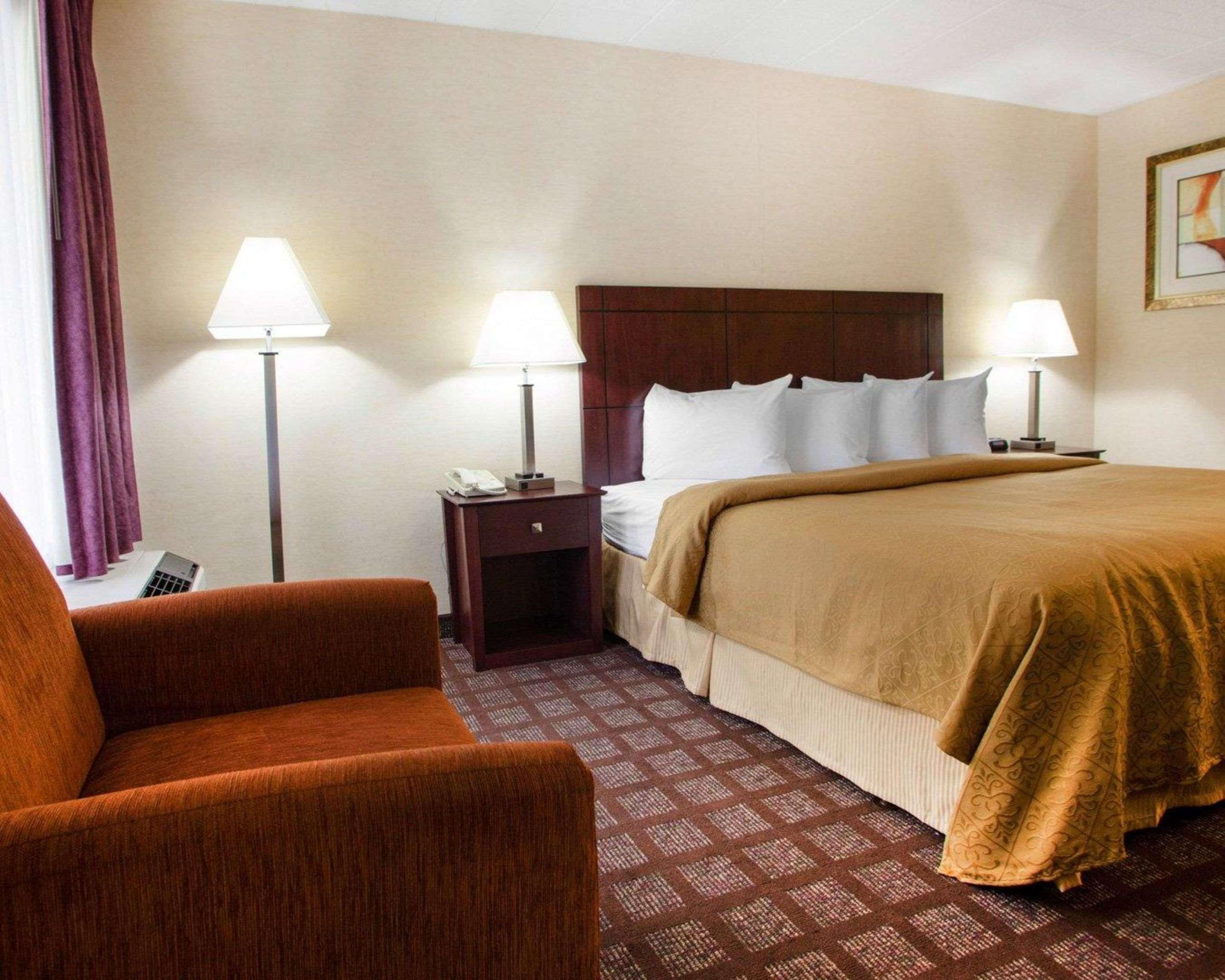 Days Inn By Wyndham Pottstown Eksteriør bilde