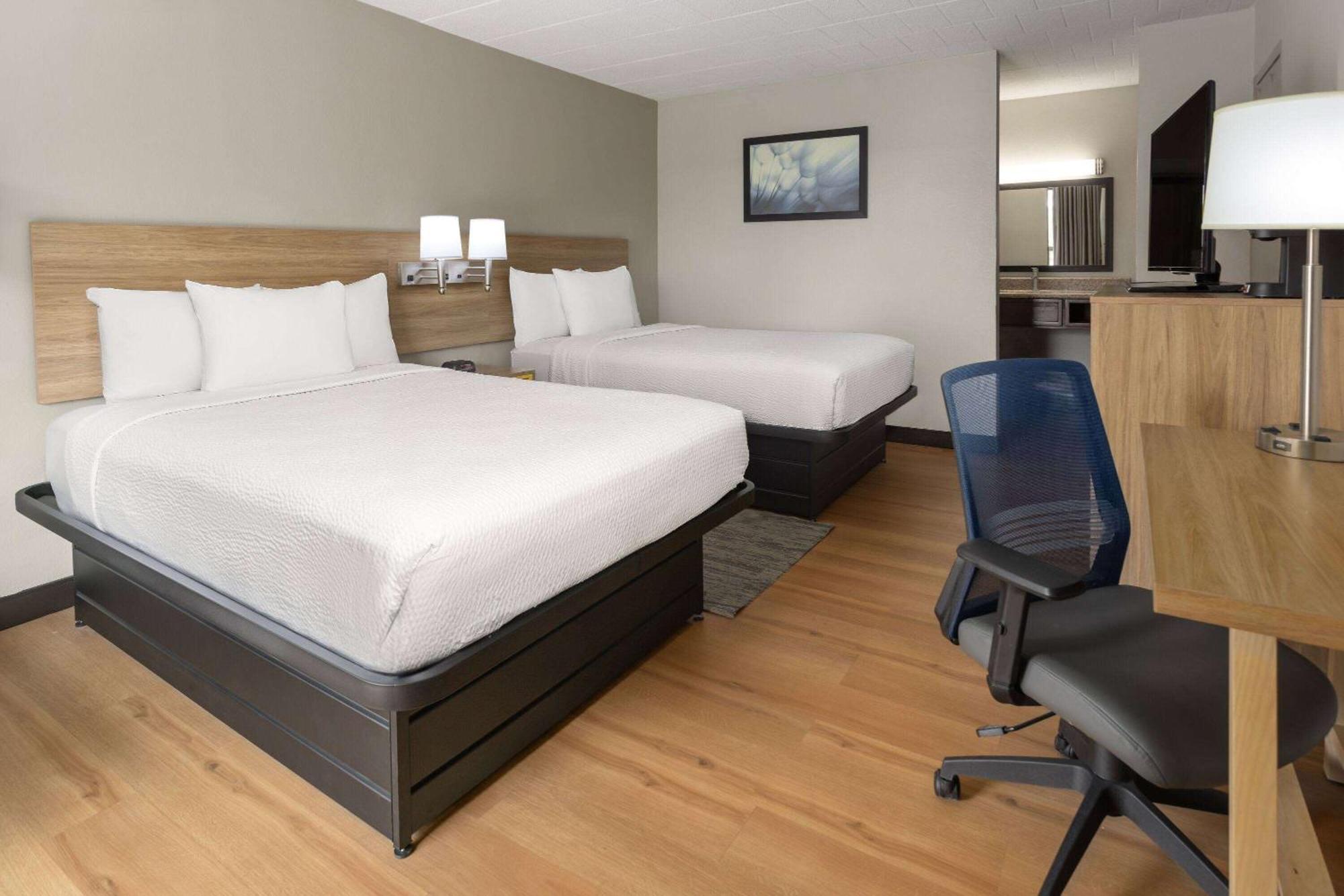 Days Inn By Wyndham Pottstown Eksteriør bilde