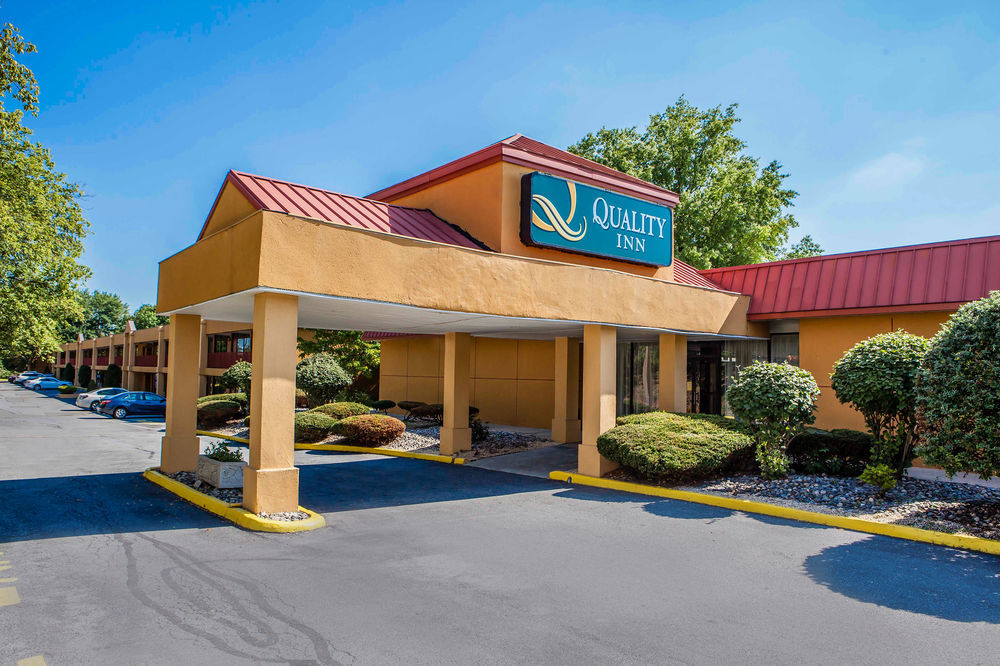 Days Inn By Wyndham Pottstown Eksteriør bilde