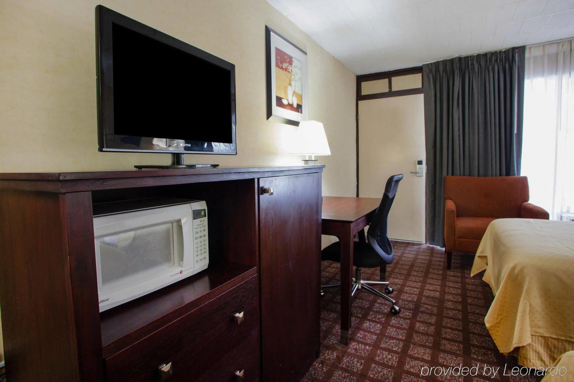 Days Inn By Wyndham Pottstown Eksteriør bilde