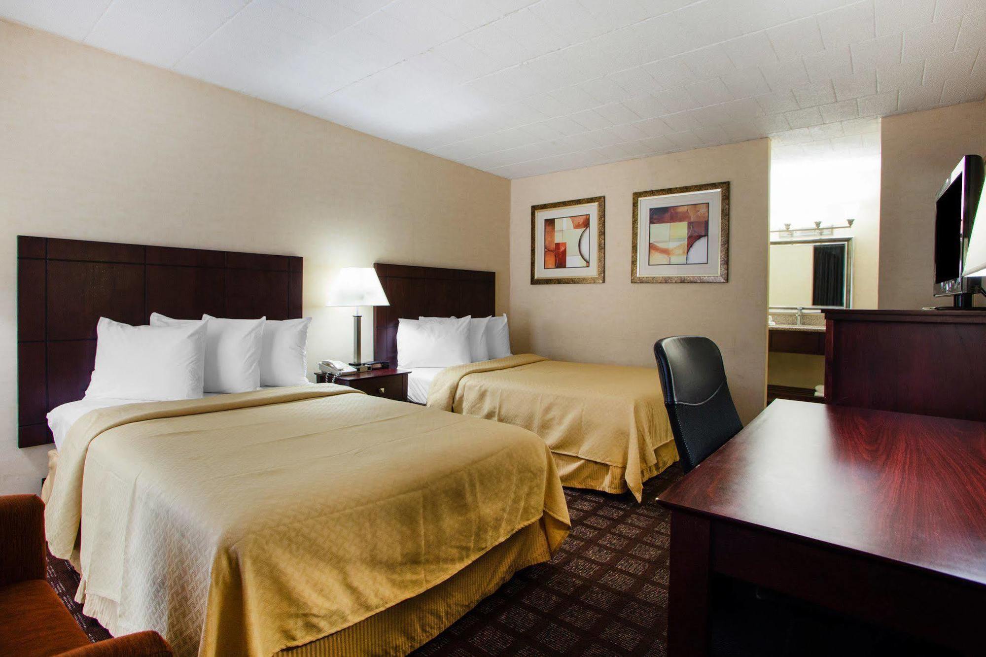 Days Inn By Wyndham Pottstown Eksteriør bilde