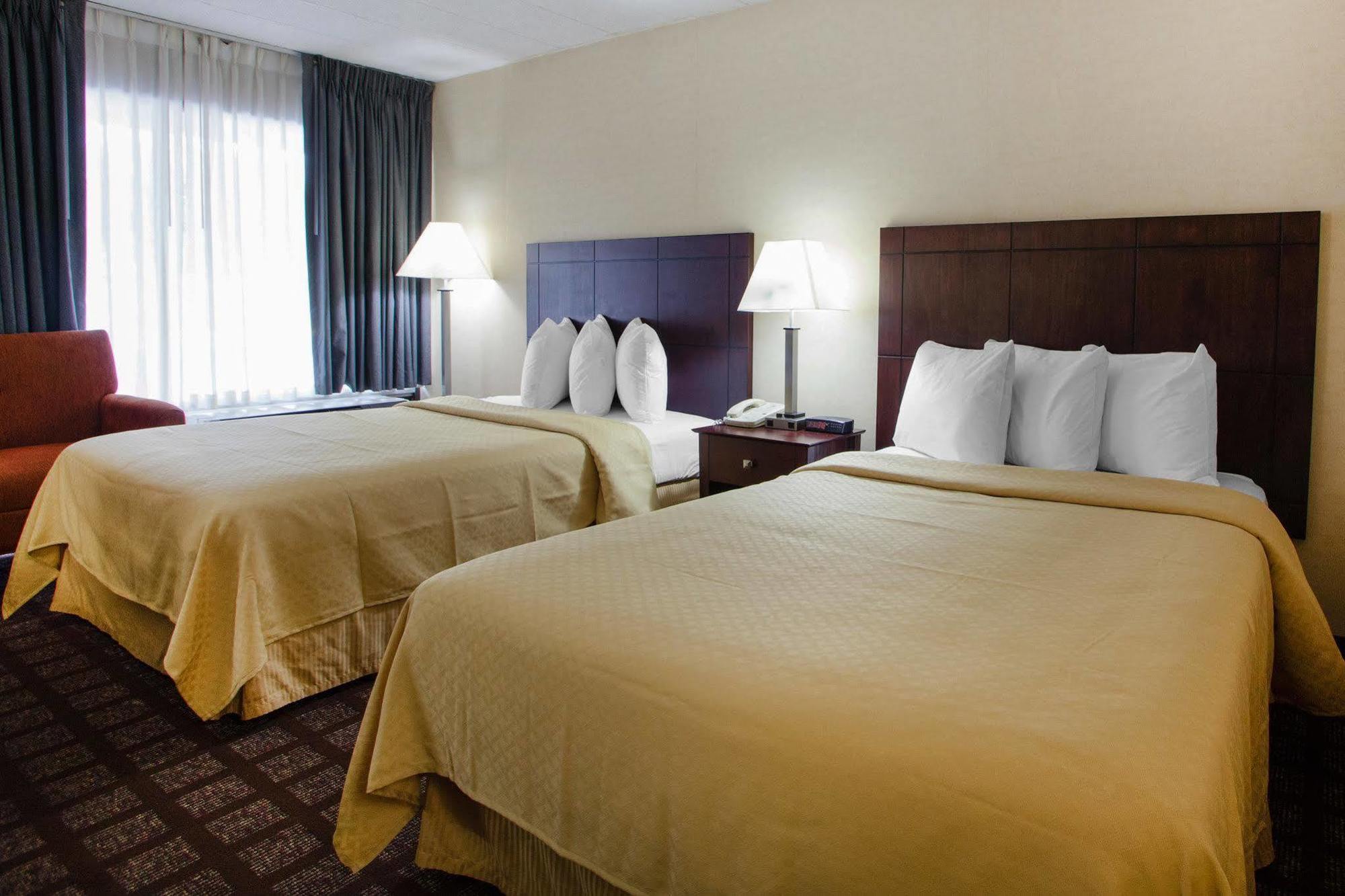 Days Inn By Wyndham Pottstown Eksteriør bilde